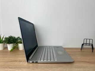 OPORTUNIDAD HP 15s | i5 11ª | 8GB | 256GB SSD