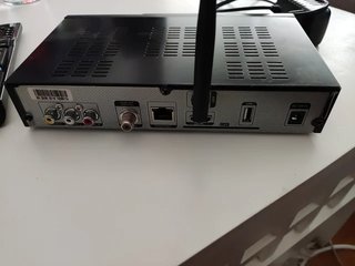 Decodificador satélite SAT IRIS 9700HD 02