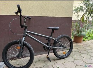 Vendo Bicicleta BMX 20 Negra
