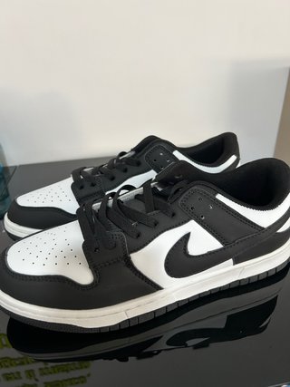 Nike Dunk Low Negros y Blancos