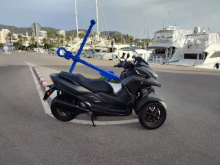 Yamaha Tricity 300 2021 verde gris metalizado