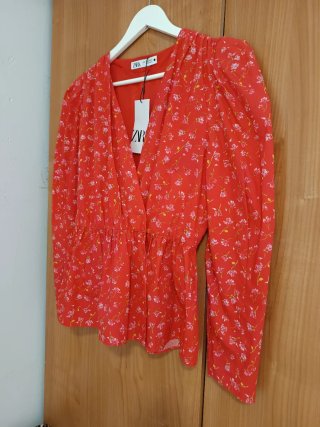 Blusa Zara floral M