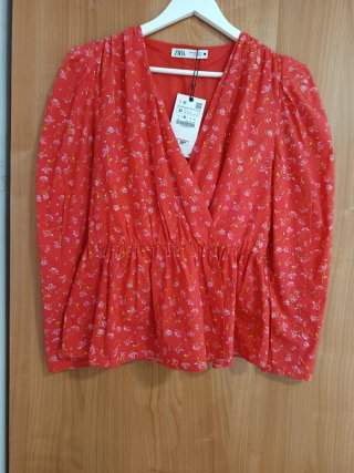 Blusa Zara floral M