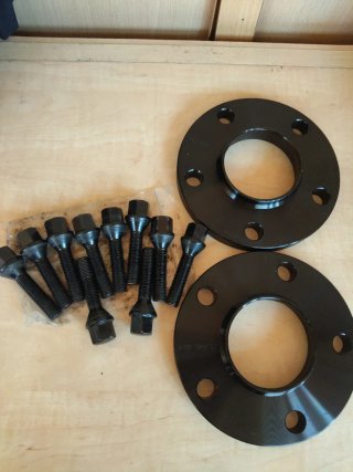 Separadores Ruedas + Tornillos