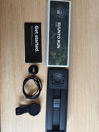 Suunto Run All Black - Caja Completa