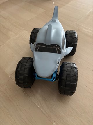 Coche teledirigido Megalodon Tiburón