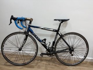 Bicicleta de carretera BH