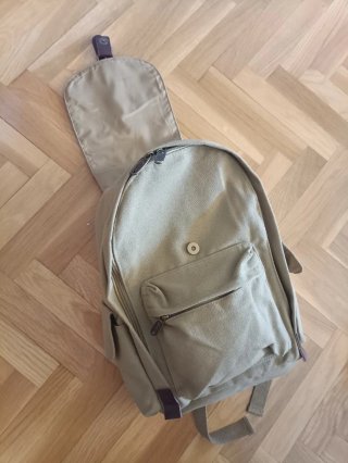 Mochila Catai beige con detalles marrones