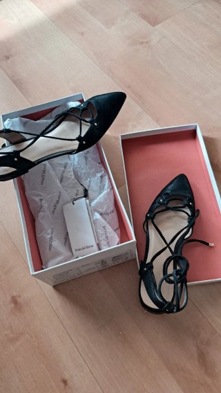 Sandalias Pedro del Hierro negras atadas al tobill