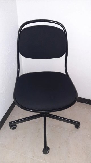 Silla giratoria Ikea Örfjäll negra