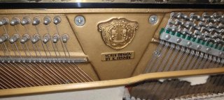 Piano Samick SU-118