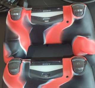 Consola PS4 Slim 1TB + 2 Mandos + 3 juegos