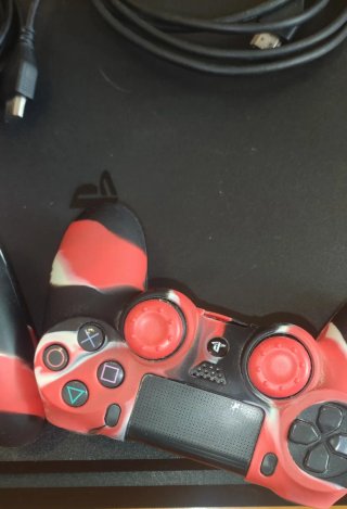 Consola PS4 Slim 1TB + 2 Mandos + 3 juegos