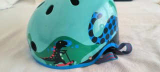 Casco infantil patinaje marca Micro. Tamaño 48-53