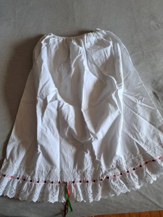 Traje de baserritar negro y blanco