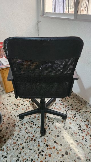Silla de escritorio negra