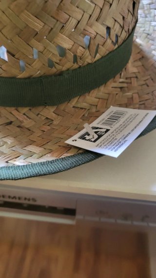 Sombrero de paja tejido
