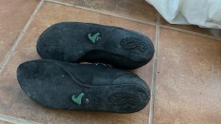 Equipo de escalada: casco, arnés, pies de gato