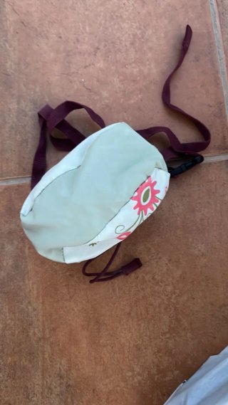Equipo de escalada: casco, arnés, pies de gato