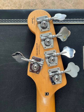 Squier Deluxe Jazz Bass 5 Cuerdas V Active