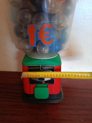 Máquina de bolas pequeña 1€ ( no incluye bolitas)