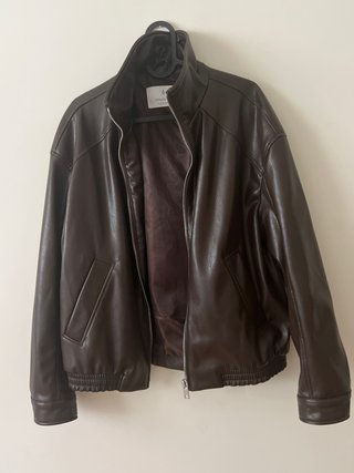 Chaqueta efecto piel marrón