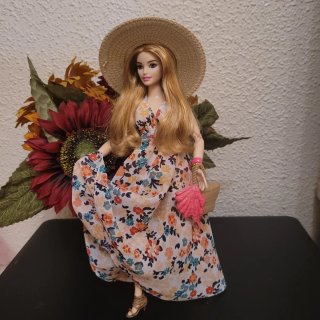 Muñeca barbie curvy MTM