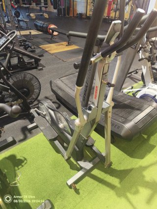 Elíptica Profesional Keiser M5 Magnética