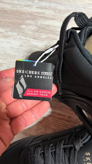 Zapatillas Skechers Negras Nuevas