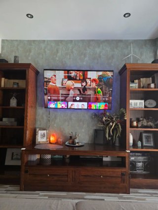 Mueble de salón madera oscura