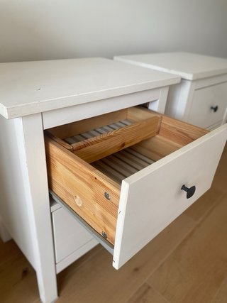 Mesita de noche IKEA blanca