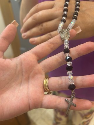 Rosario nero e bianco artigianale da indossare
