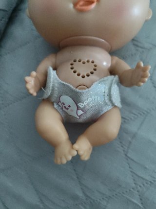 Muñeco bebé con pañal