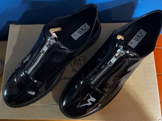 Sapatos Zara Verniz Preto com Fecho