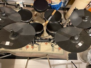 Batería Electrónica Alesis Surge Mesh Kit