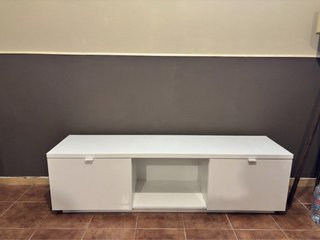 Mueble TV blanco