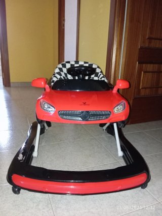 Andador correpasillos coche cabrio rojo