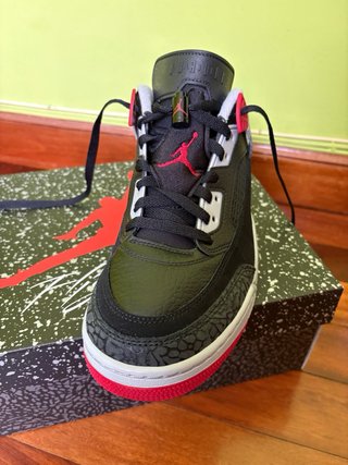 Jordan Spizike Low Negro Rojo