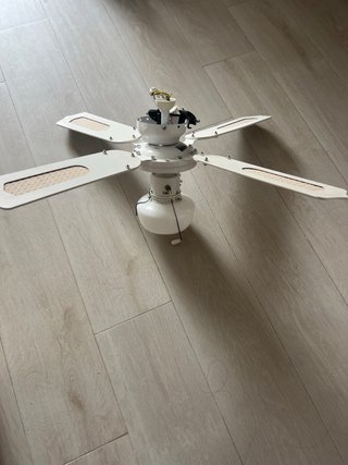 Ventilador de techo blanco 4 meses uso
