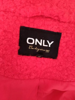 Abrigo Rojo Only