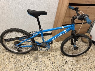 Bicicleta infantil B'TWIN azul