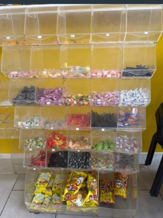 Expositor de chucherías de metacrilato  vendo