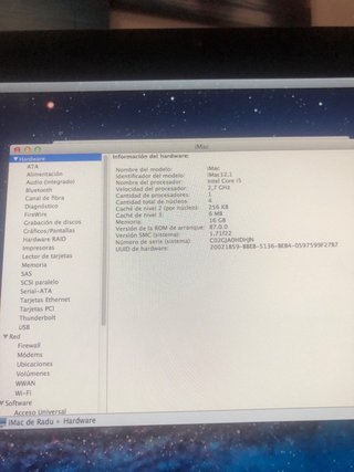 iMac con Teclado y Ratón Apple