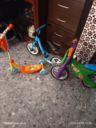 Bicicleta y patinete infantil