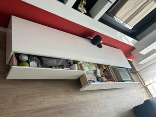 Mueble de salón moderno blanco y negro