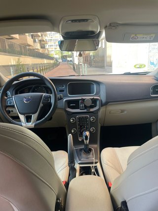 Volvo V40 2015
