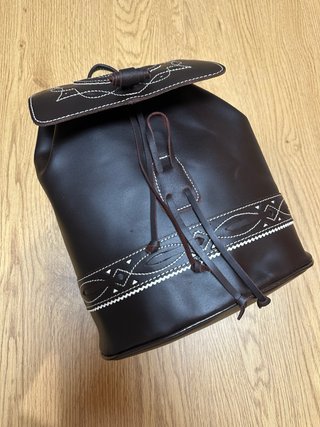 Mochila Rociera Cuero Marrón (UBRIQUE)