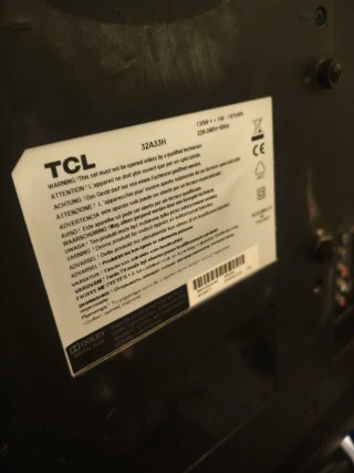 TV TCL Negra