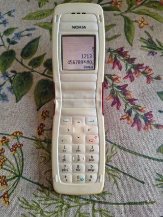 Nokia 2650 blanco y rojo