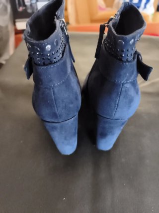 Botines azul marino con pedrería